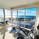 T2 Terrasse Vue Panoramique, Piscine, Parking, Wifi, 2 Tv Connectees, Netflix, Clim, Ascenseur, Barbecue