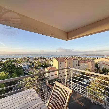 T2 Terrasse Vue Panoramique, Piscine, Parking, Wifi, 2 Tv Connectees, Netflix, Clim, Ascenseur, Barbecue