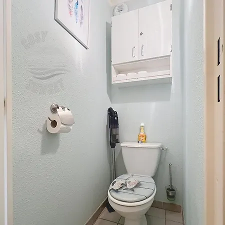T2 Panoramic View: Pool, Parking & Smart Tv Retreat Apartment *