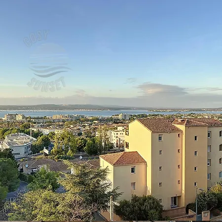 T2 Panoramic View: Pool, Parking & Smart Tv Retreat * Sete