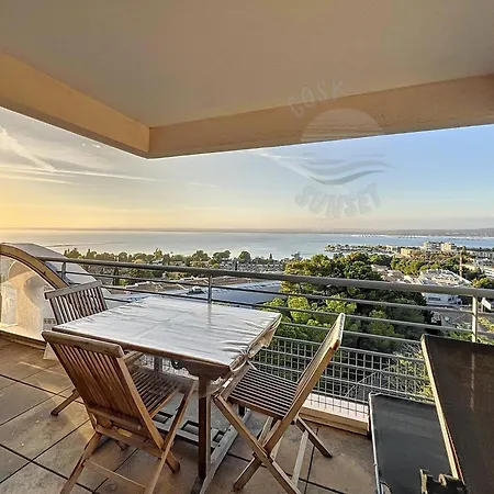 Apartment T2 Panoramic View: Pool, Parking & Smart Tv Retreat Sete