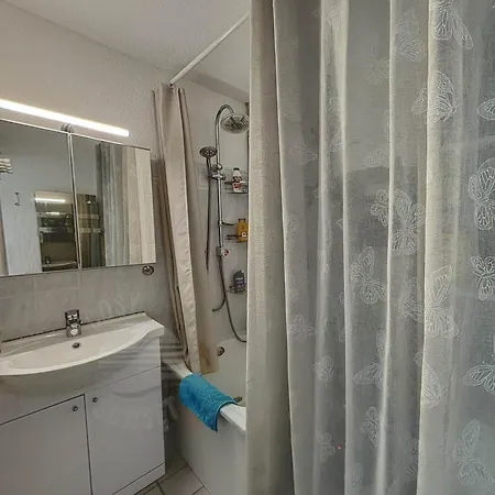 Apartment T2 Panoramic View: Pool, Parking & Smart Tv Retreat *