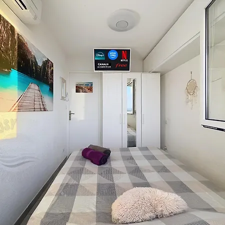 Apartmán T2 Terrasse Vue Panoramique, Piscine, Parking, Wifi, 2 Tv Connectees, Netflix, Clim, Ascenseur, Barbecue