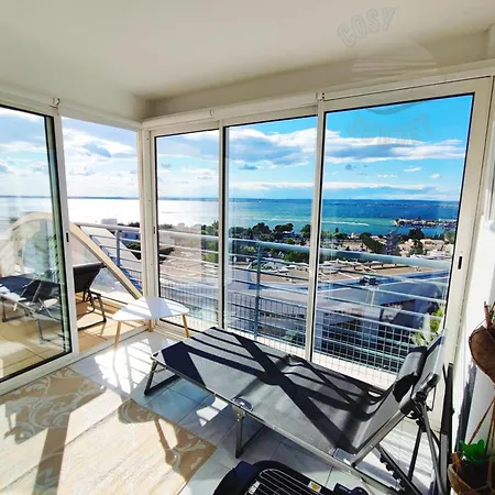 T2 Terrasse Vue Panoramique, Piscine, Parking, Wifi, 2 Tv Connectees, Netflix, Clim, Ascenseur, Barbecue