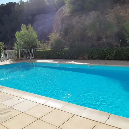 Apartmán T2 Terrasse Vue Panoramique, Piscine, Parking, Wifi, 2 Tv Connectees, Netflix, Clim, Ascenseur, Barbecue *