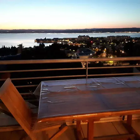 T2 Terrasse Vue Panoramique, Piscine, Parking, Wifi, 2 Tv Connectees, Netflix, Clim, Ascenseur, Barbecue Apartmán *